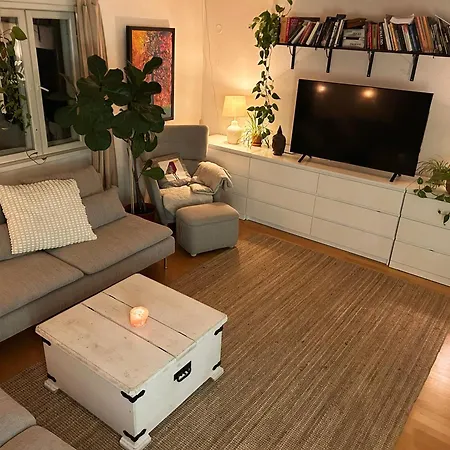 Mehilaeinen 240m2, 5br, Sauna, Dojo, Wifi, Cozy Familyhome 别墅 *