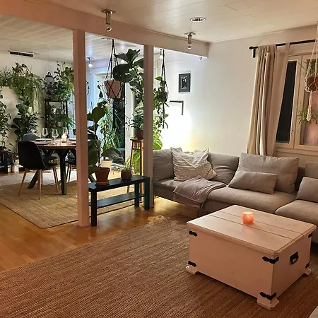 Villa Mehilaeinen 240m2, 5br, Sauna, Dojo, Wifi, Cozy Familyhome Vantaa