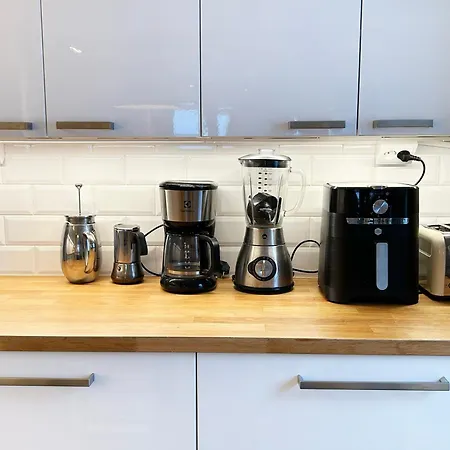 Βίλα Mehilaeinen 240m2, 5br, Sauna, Dojo, Wifi, Cozy Familyhome Βάνταα