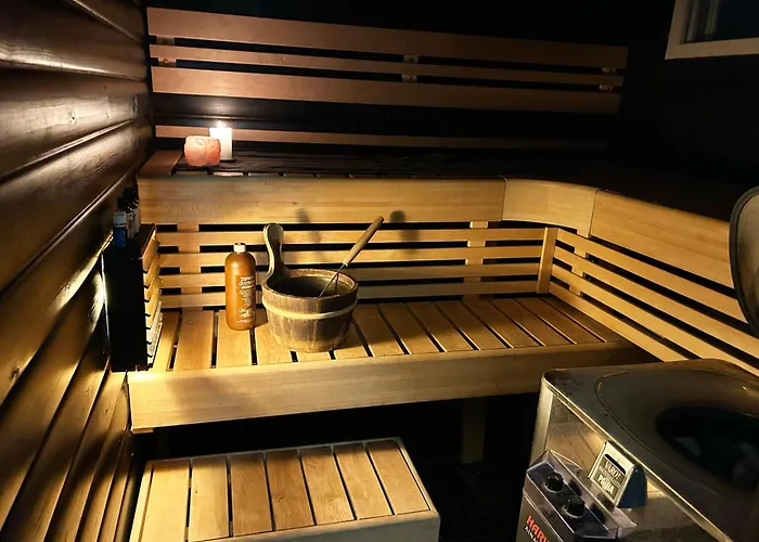 Mehilaeinen 240m2, 5br, Sauna, Dojo, Wifi, Cozy Familyhome Βίλα *