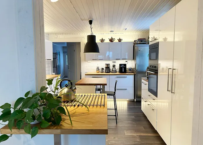 Mehilaeinen 240m2, 5br, Sauna, Dojo, Wifi, Cozy Familyhome Βάνταα