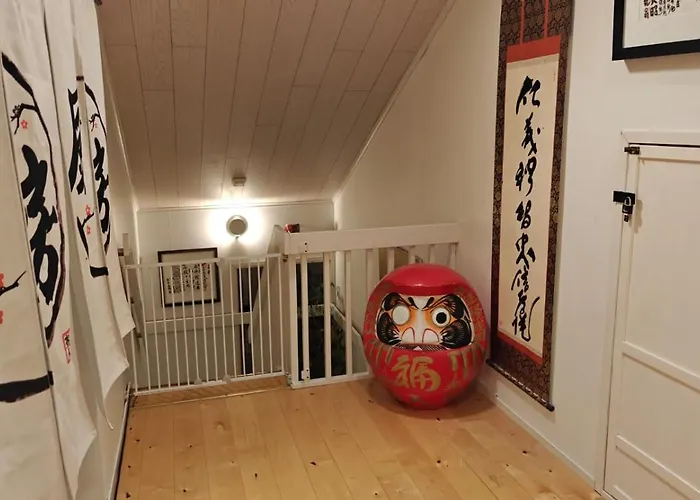 别墅 Mehilaeinen 240m2, 5br, Sauna, Dojo, Wifi, Cozy Familyhome 万塔