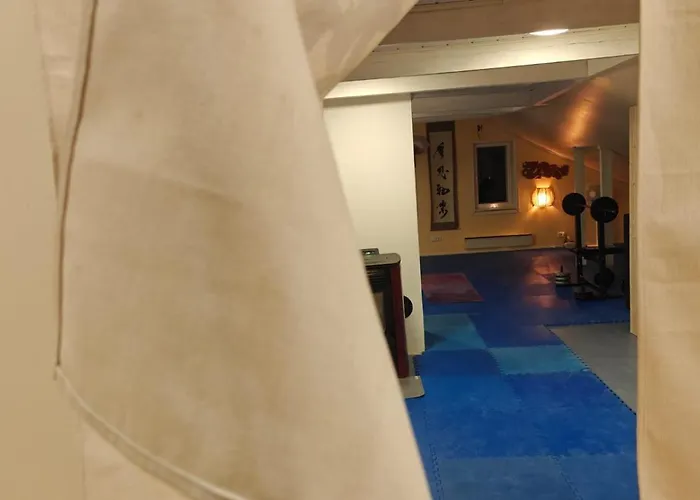 Βίλα Mehilaeinen 240m2, 5br, Sauna, Dojo, Wifi, Cozy Familyhome *